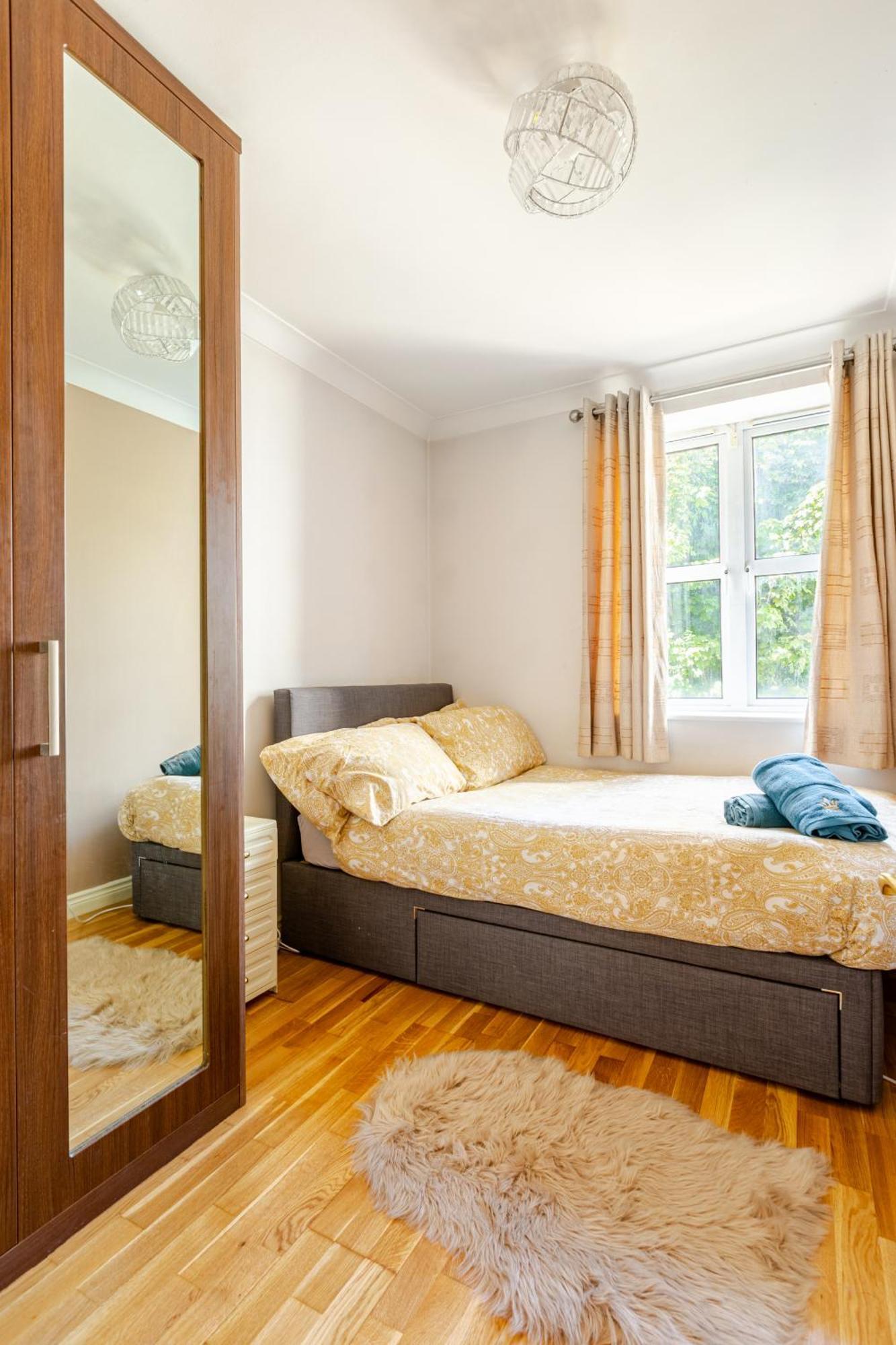 Modern Stylish With Free Parking * Dublin